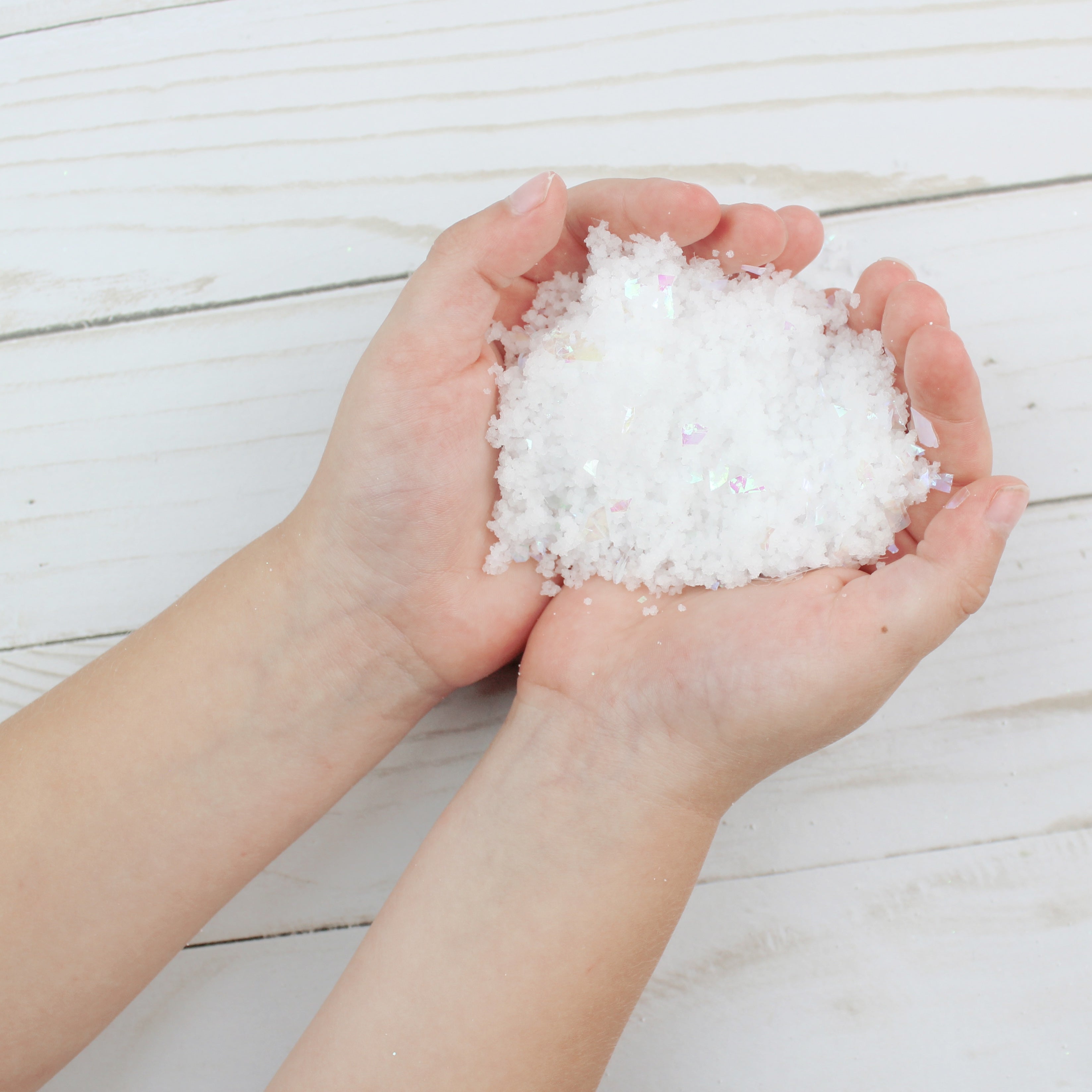 Powder☃snoW.ARI®︎ 5個 Amazon.com: Cra-Z-Art Snow 3.5 oz Jar : Home & Kitchen